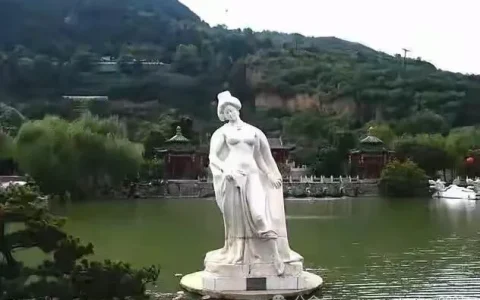 郭松民 | 谈谈“贵妃出浴”雕塑